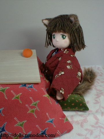 Nekomimi likes kotatsu