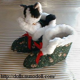 Kitten in Christmas boot